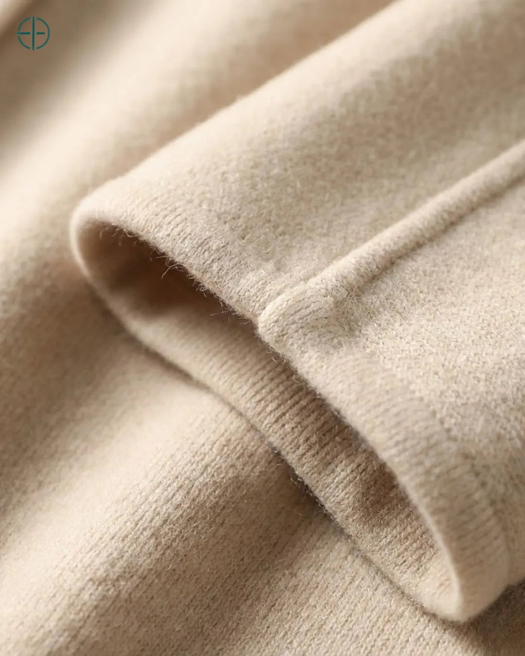 Jaqueta_de_Botoes_e_Bolsos_Quadrados_100_Caxemira_Rest_Money_