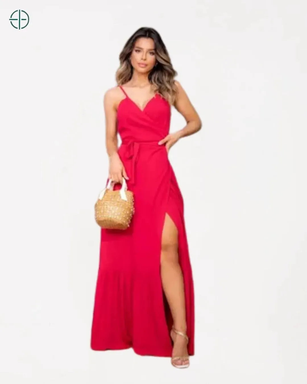 Composição leve e elegante com sandália baixa

