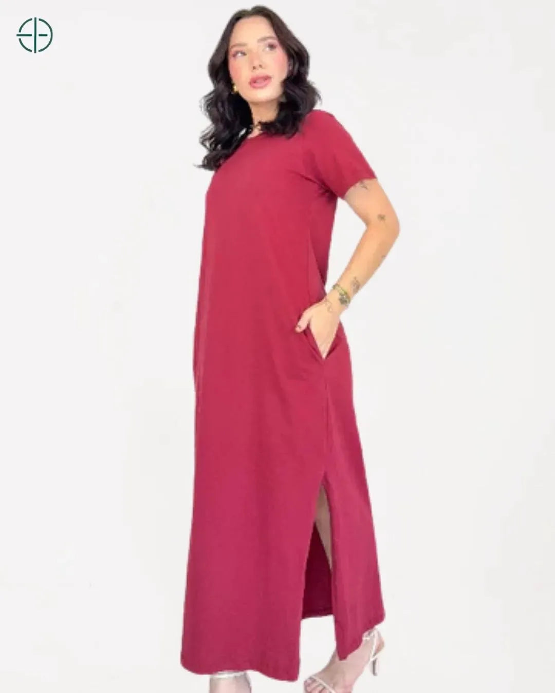 Imagem mostrando o vestido simples e elegante, perfeito para o estilo de vida moderno

