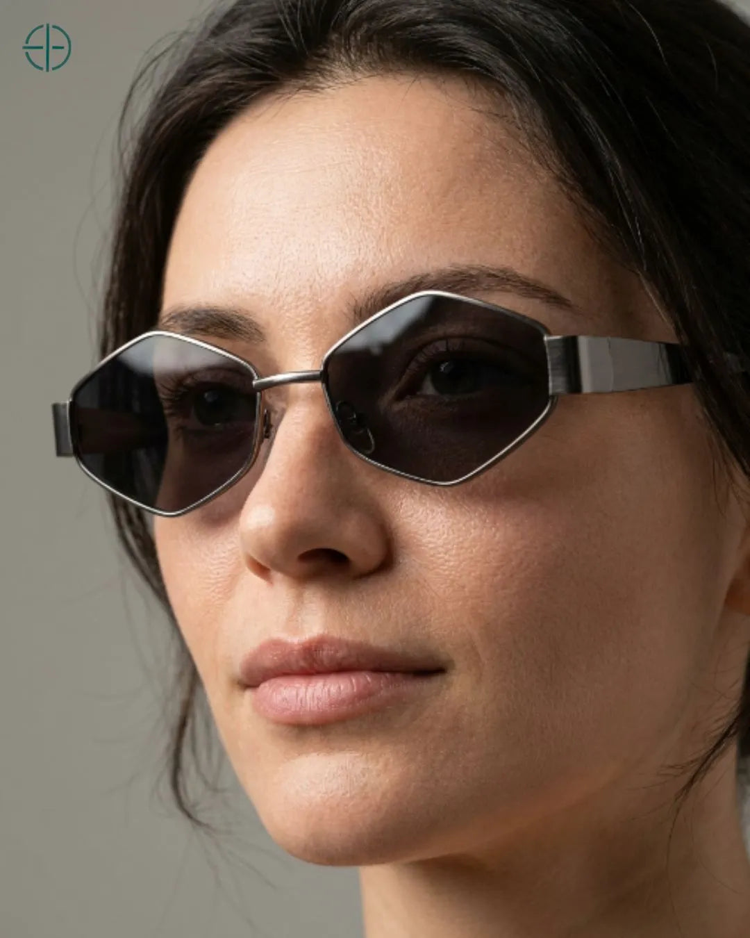 Oculos_Feminino_Esmeralda_Rest_Money_