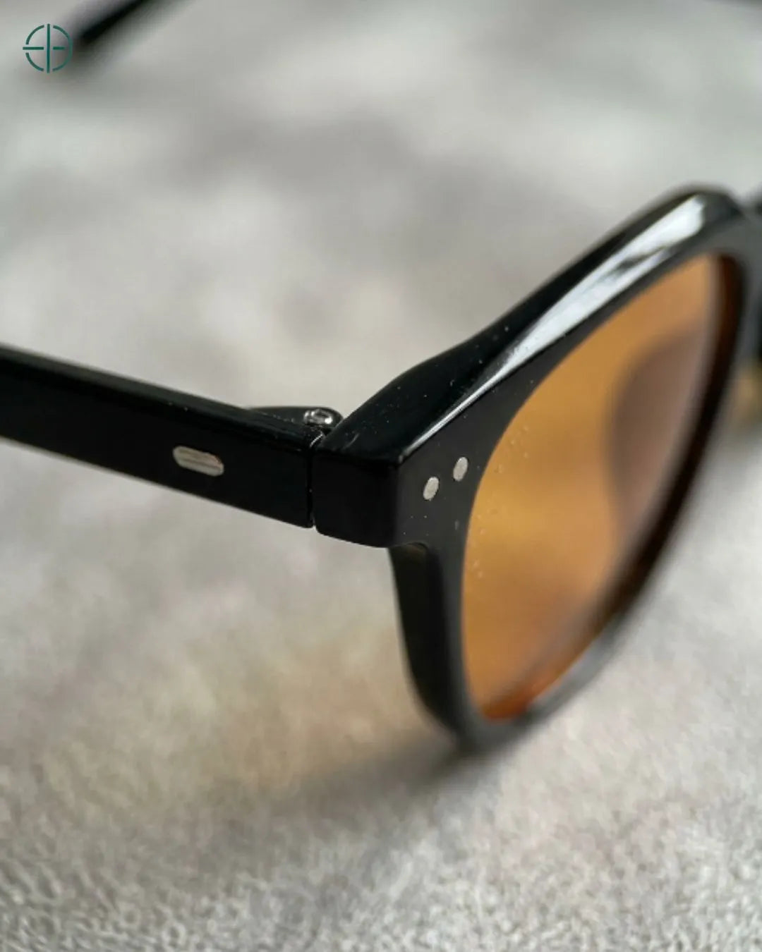 Oculos_Feminino_Maya_Rest_Money_