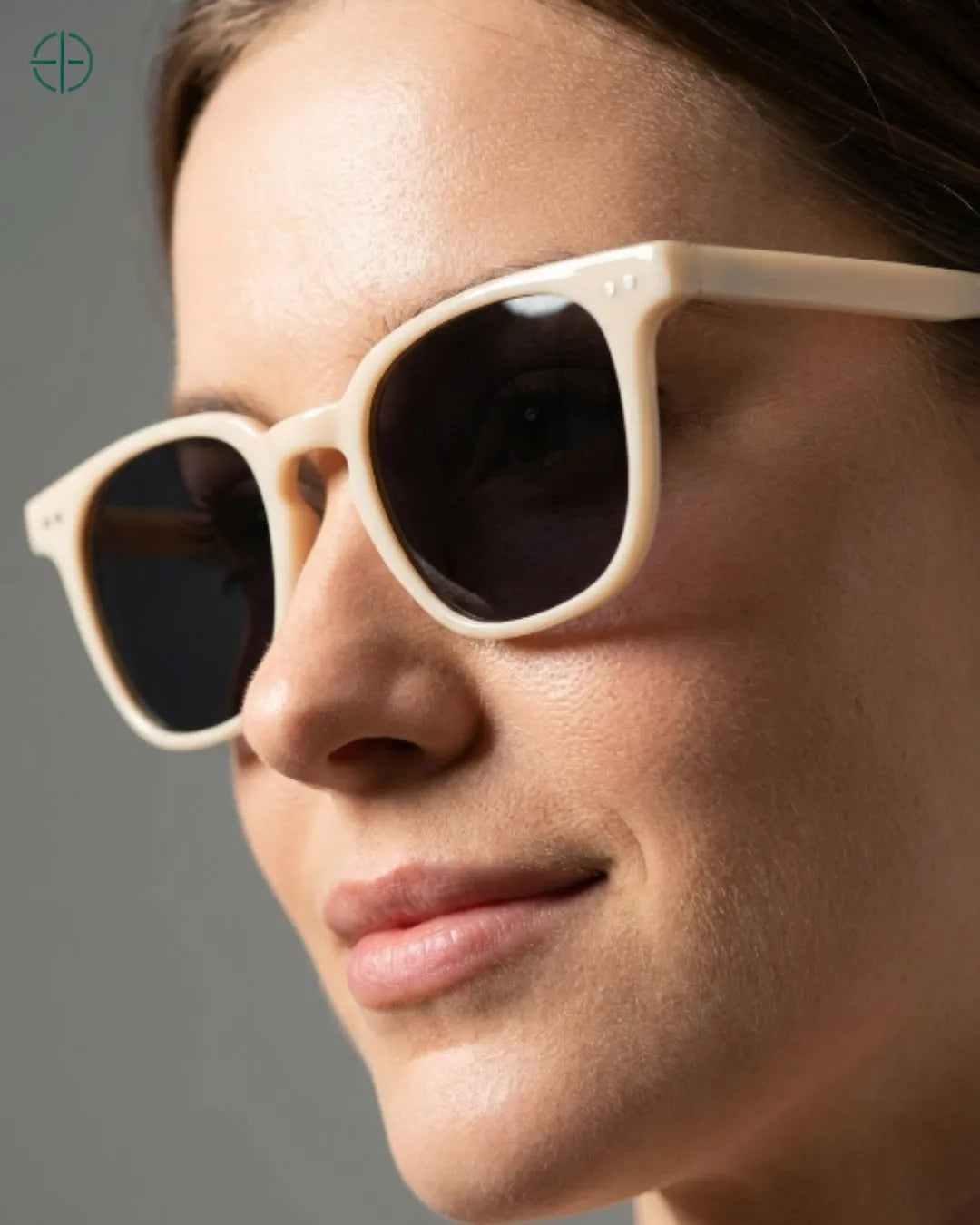 Oculos_Feminino_Maya_Rest_Money_