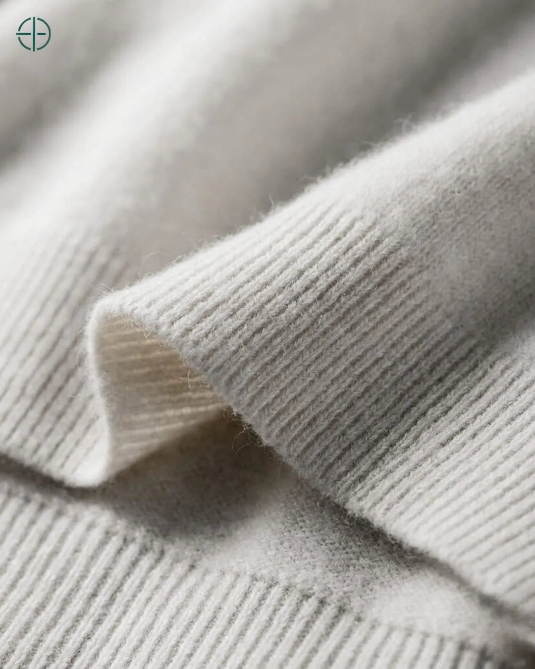 Sueter_Feminino_de_Veludo_100_Caxemira_Rest_Money_