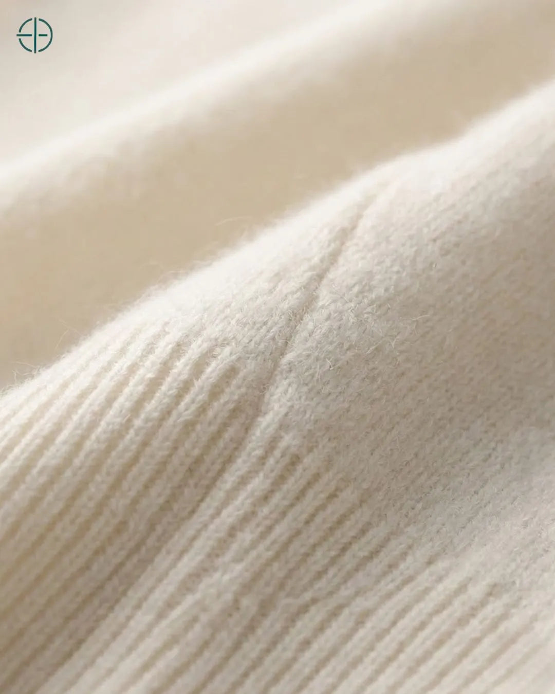 Sueter_Masculino_Gola_Alta_100_Caxemira_Rest_Money_