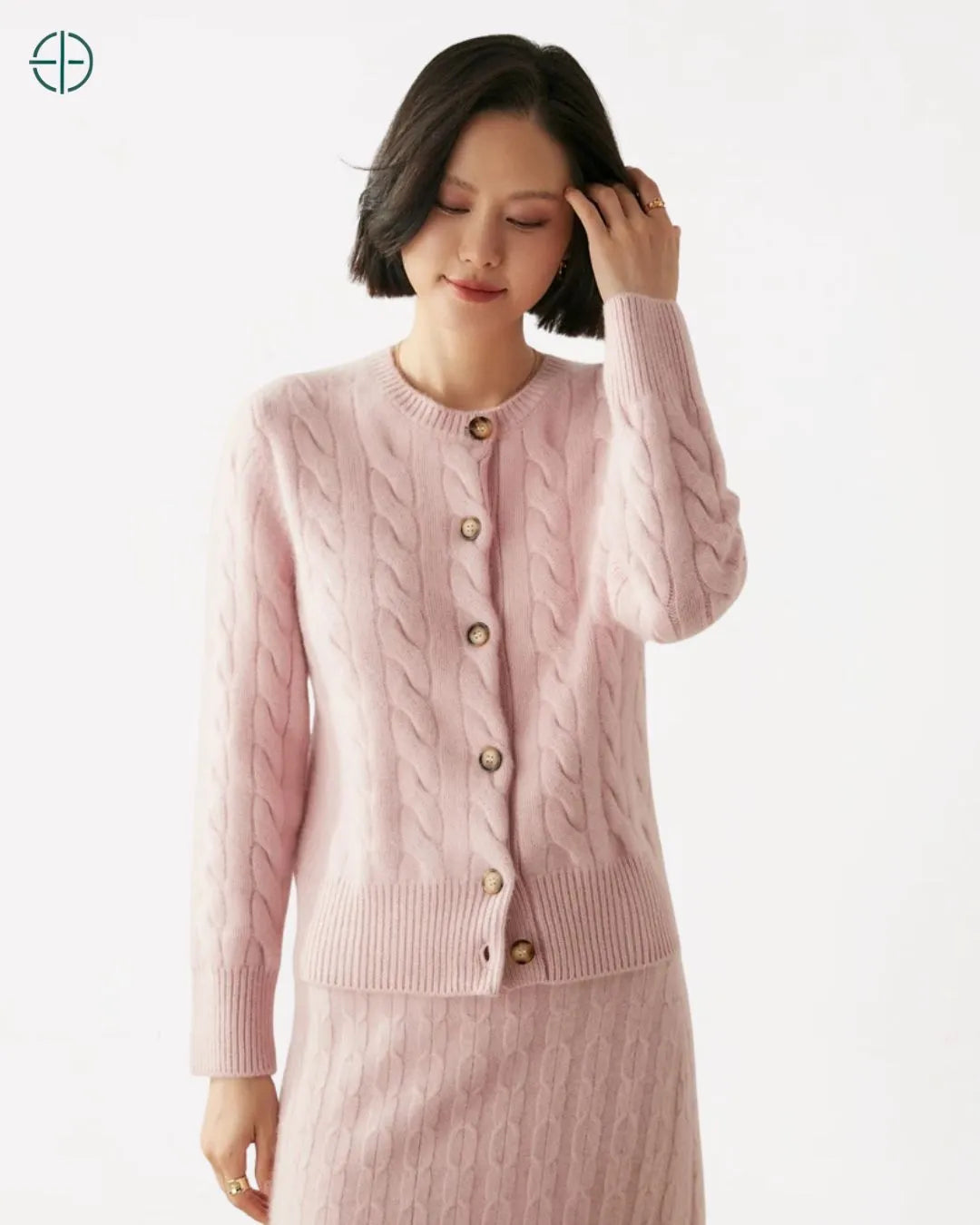 Sueter_Trancado_de_Botoes_100_Caxemira_