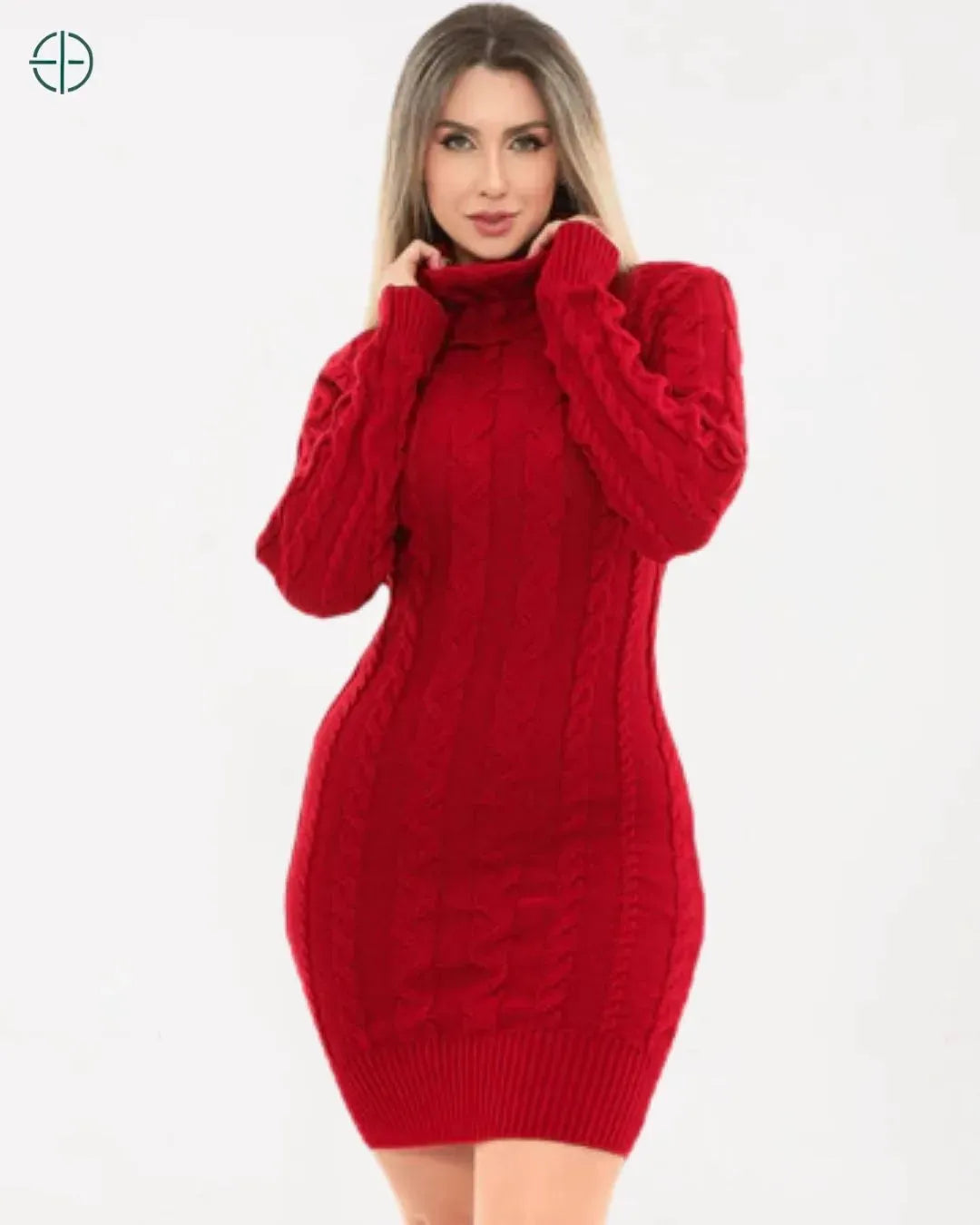Imagem frontal do vestido, mostrando a combinação de conforto e sofisticação com a gola alta

