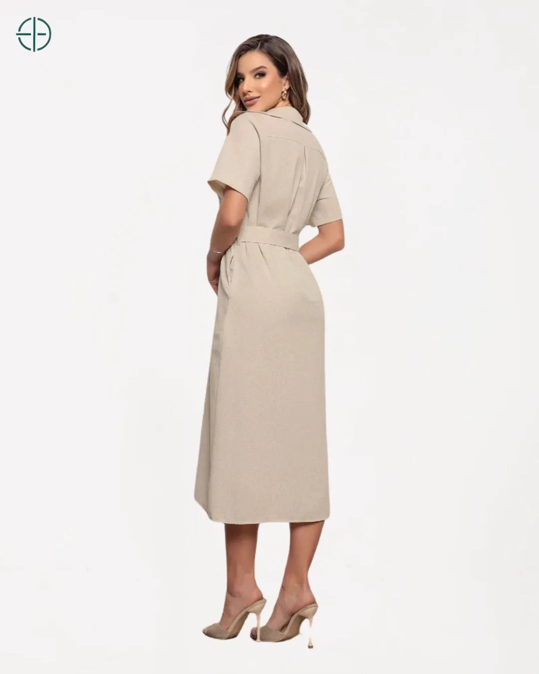 Com botões e cinto, esse vestido oferece estilo e conforto em um só look

