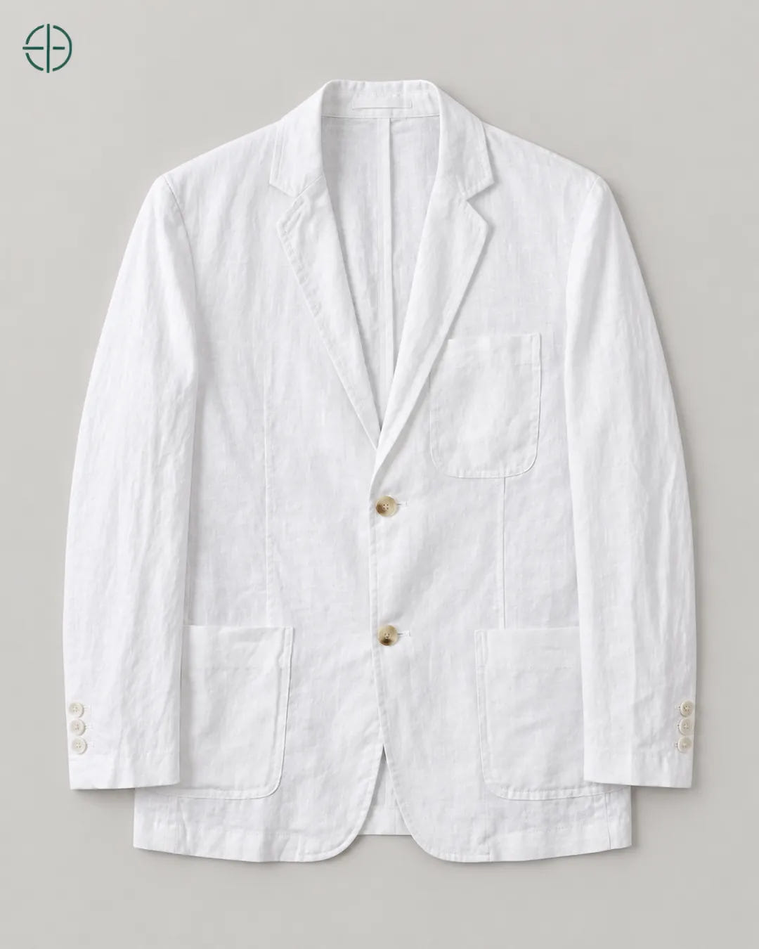 Blazer 100% Linho Belga, cor Branco, produto estendido no chão, câmera vertical, vista frontal. Fotografia de produto Rest Money.