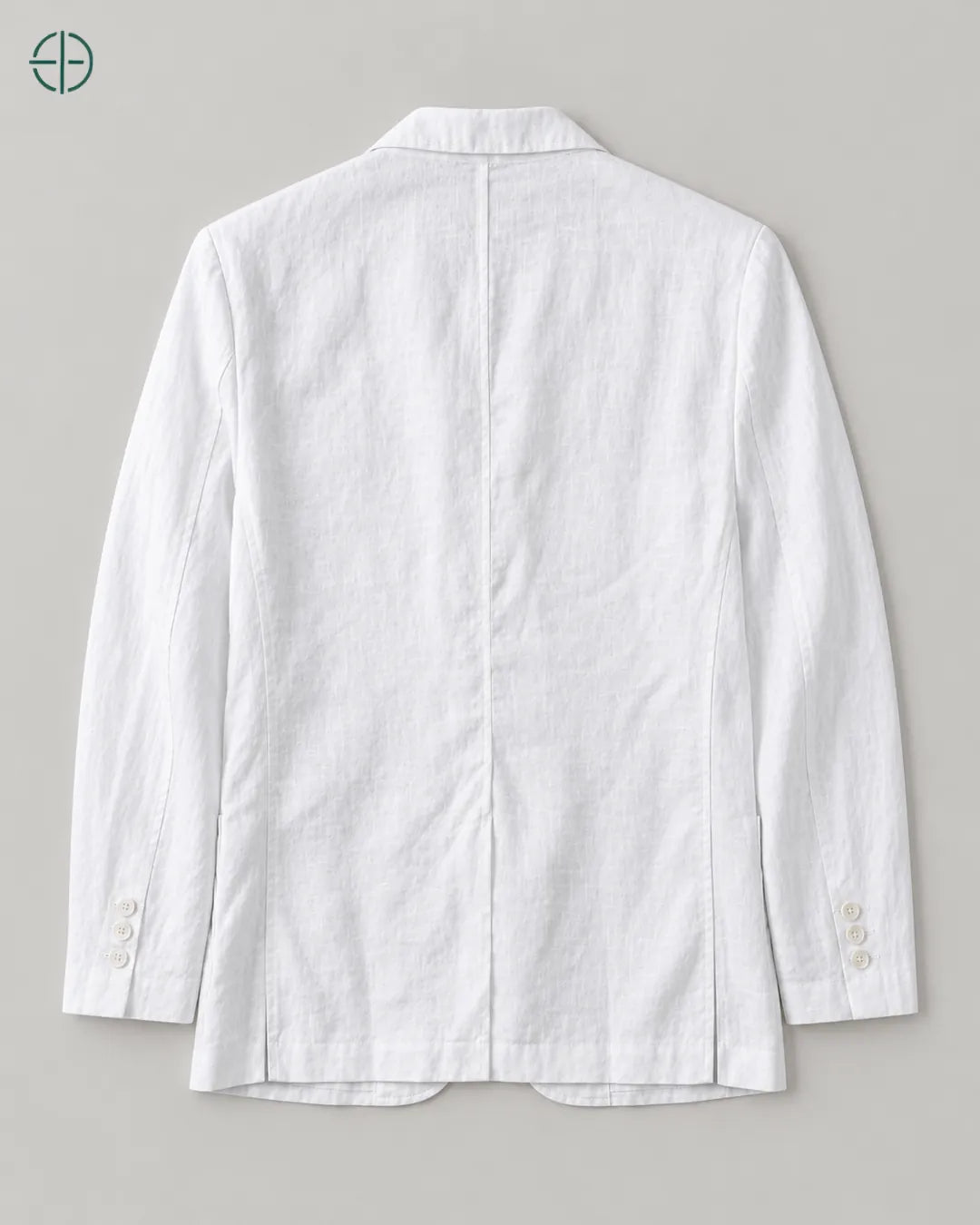 Blazer 100% Linho Belga, cor Branco, produto estendido no chão, câmera vertical, vista traseira. Fotografia de produto Rest Money.