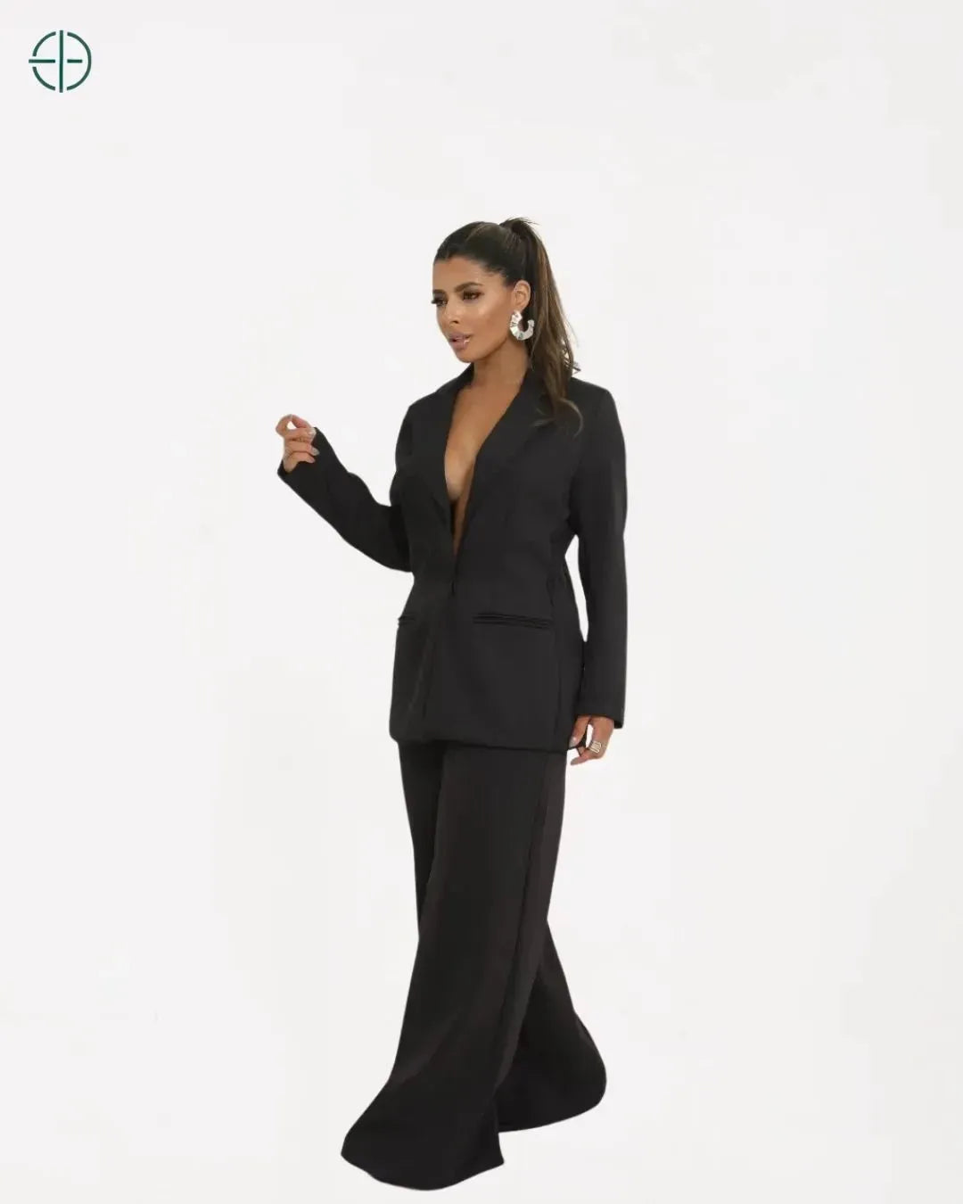 visual sofisticado com saia e blazer feminino

