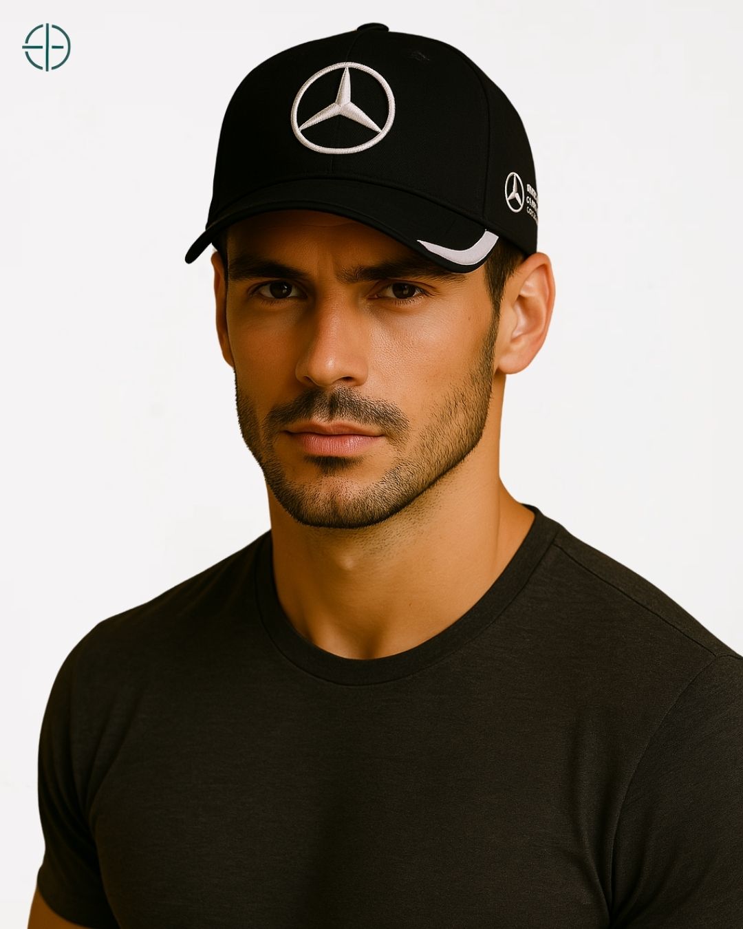 Boné Mercedes-Benz com visual sofisticado e logotipo centralizado em bordado nobre

