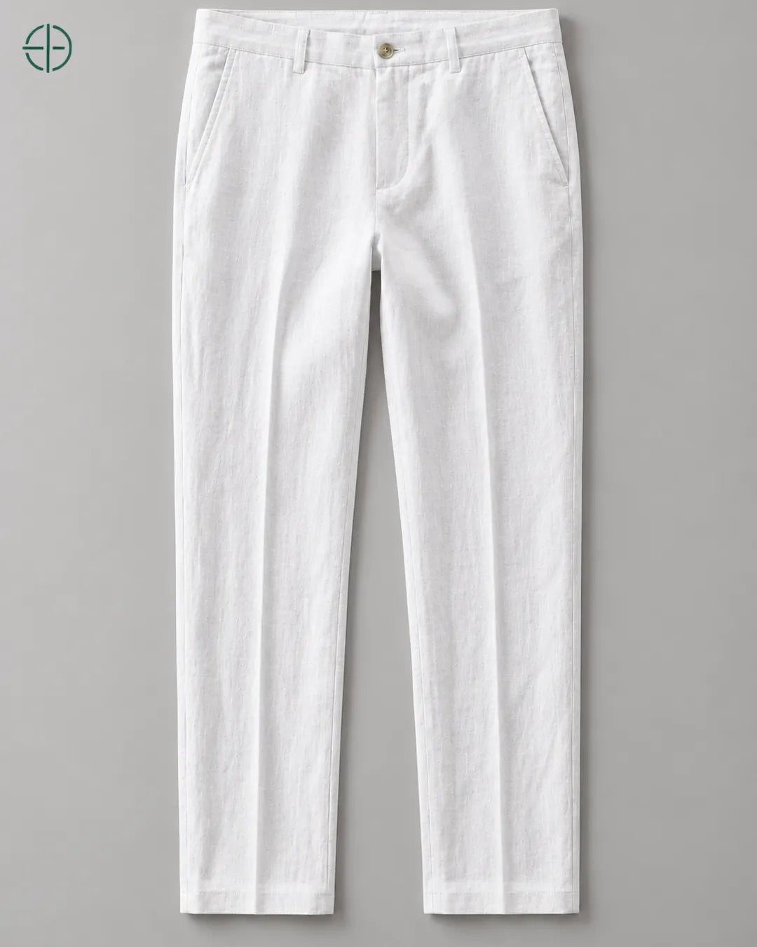 Calça 100% Linho Belga Masculina, cor Branco, produto isolado de frente, em estúdio profissional com fundo cinza ostra.