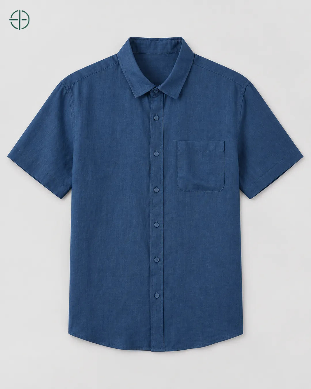 Camisa 100% Linho Belga Manga Curta, cor Azul Marinho, produto isolado de frente, em estúdio profissional com fundo cinza ostra.