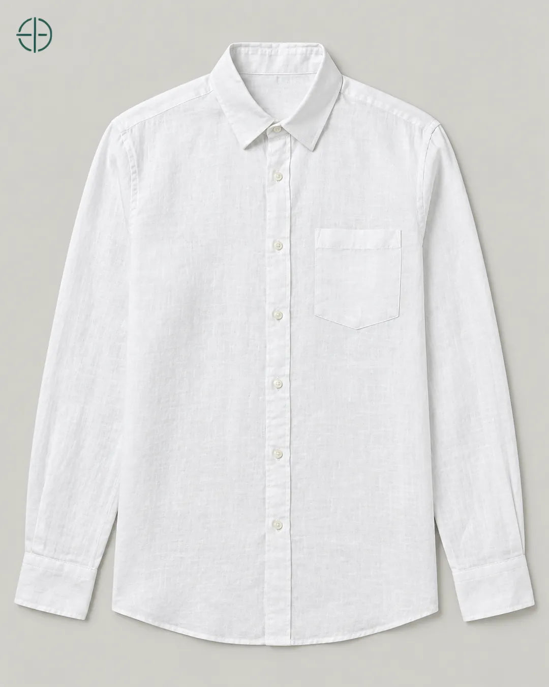 Camisa 100% Linho Belga Masculina, cor Branco, produto isolado de frente, em estúdio profissional com fundo cinza ostra.