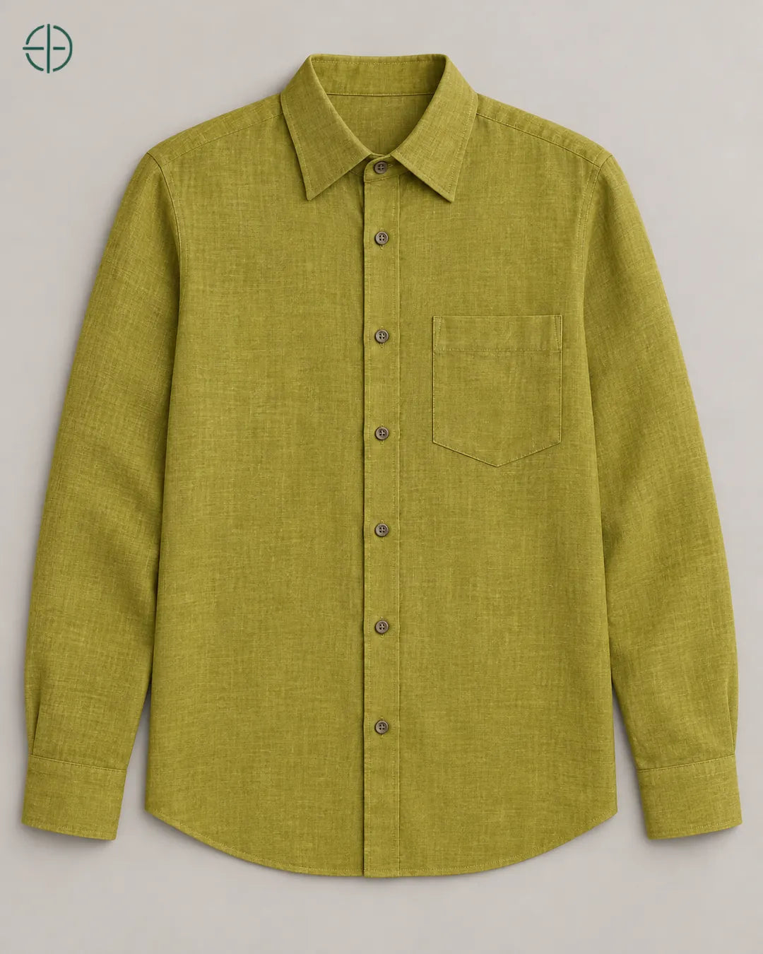 Camisa 100% Linho Belga Masculina, cor Oliva, produto isolado de frente, em estúdio profissional com fundo cinza ostra.