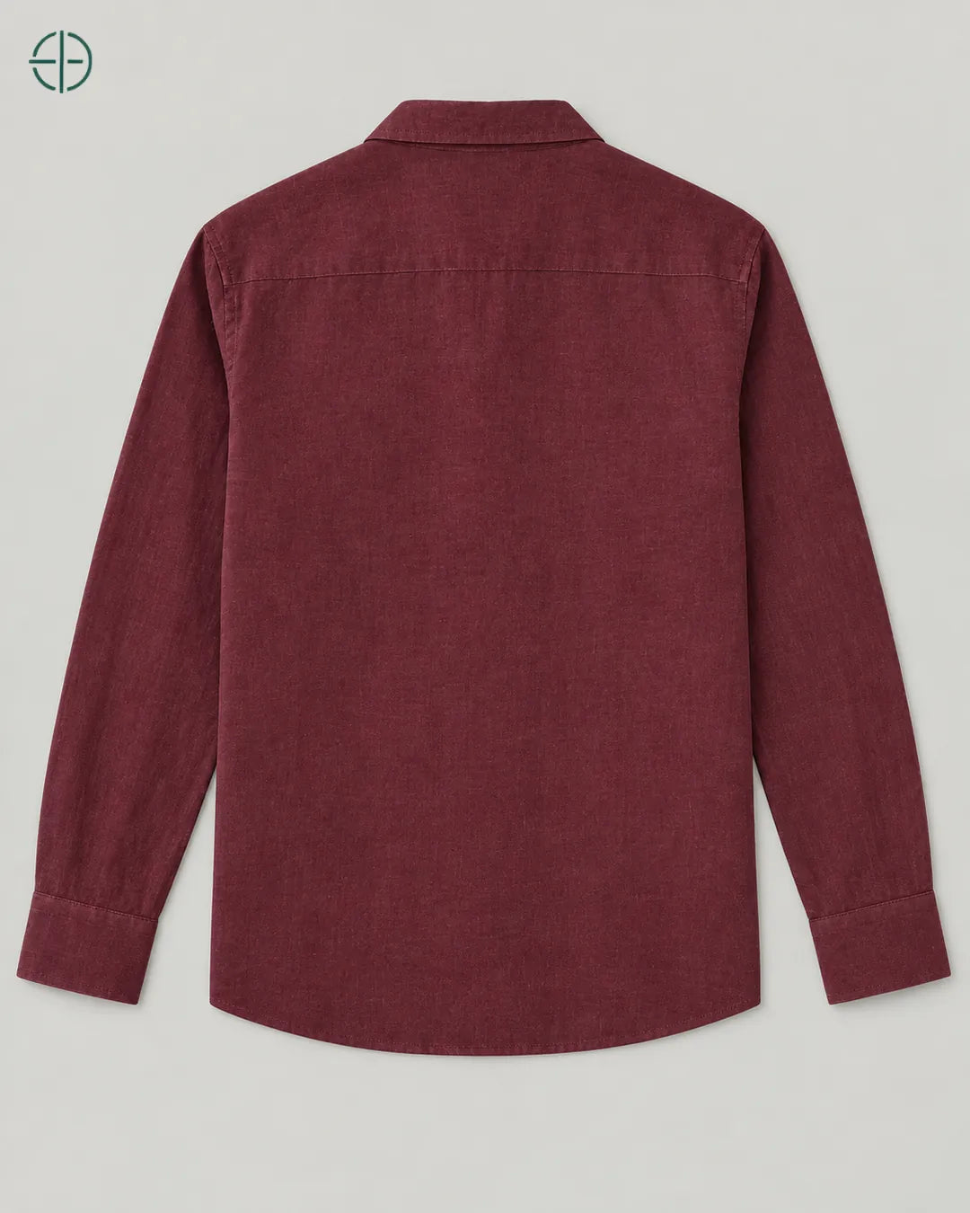 Camisa 100% Linho Belga Masculina Sem Bolso, cor Bordo, produto isolado de costas, em estúdio profissional com fundo cinza ostra.