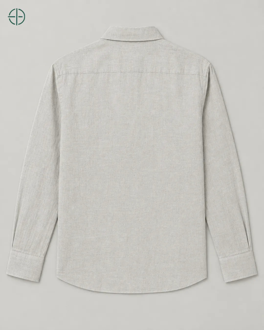Camisa 100% Linho Belga Masculina Sem Bolso, cor Cinza, produto isolado de costas, em estúdio profissional com fundo cinza ostra.